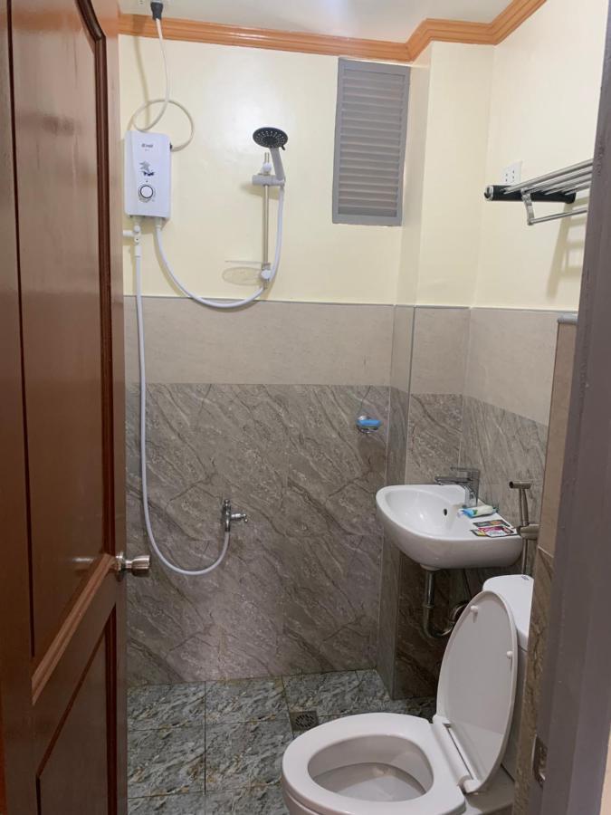 Zl Travelers Inn Batuan Exterior photo