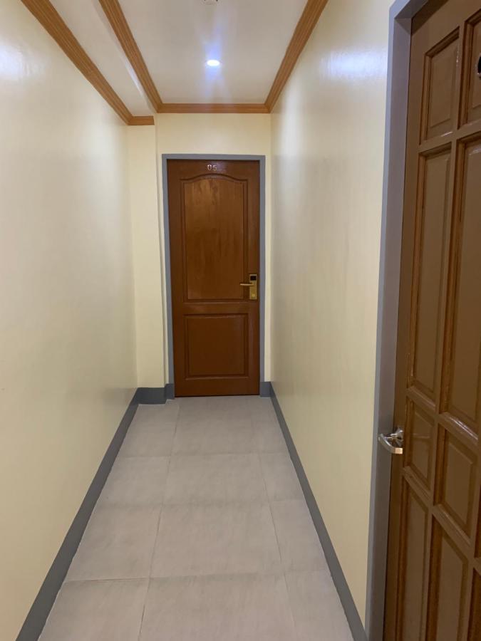 Zl Travelers Inn Batuan Exterior photo
