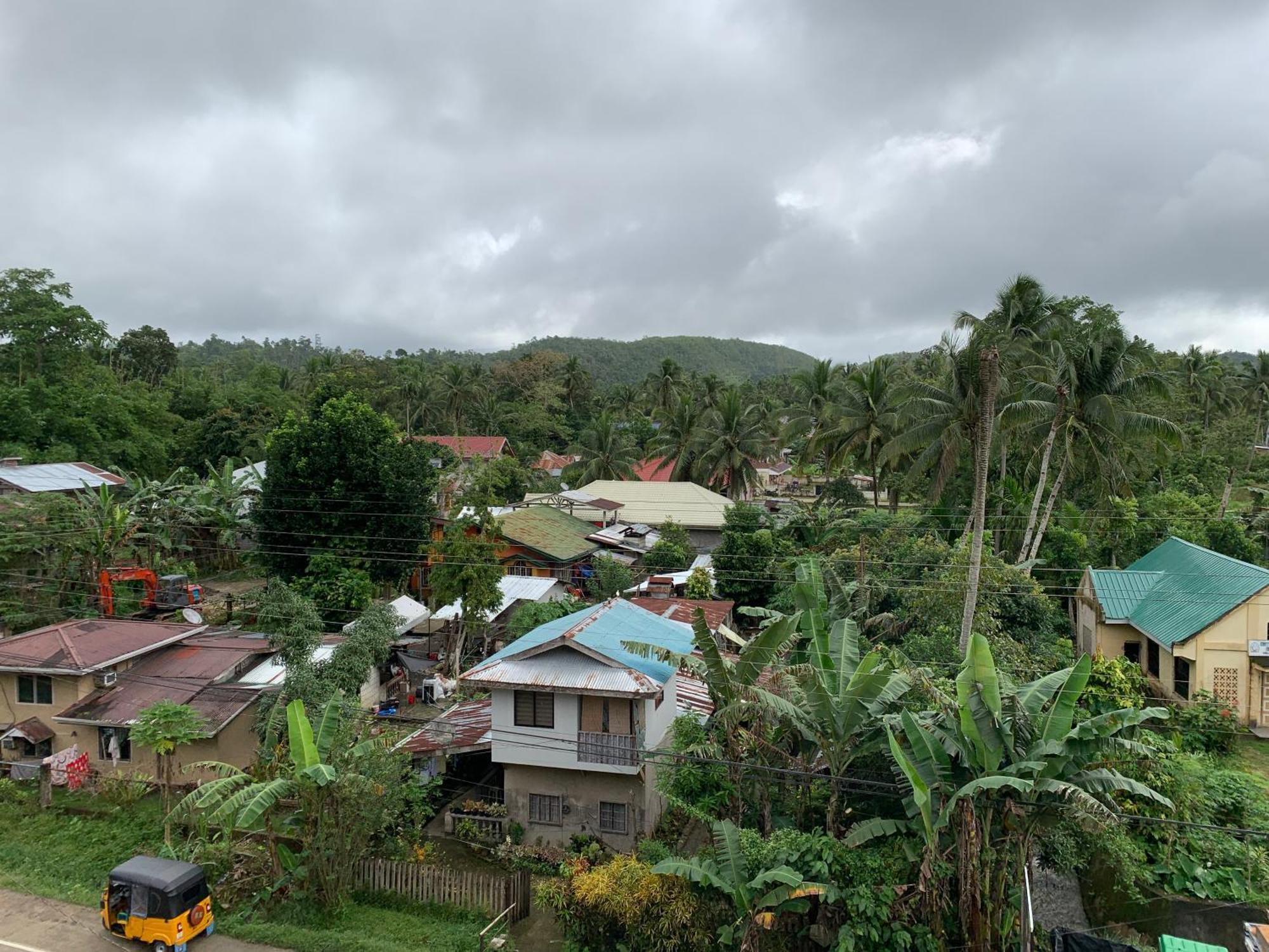 Zl Travelers Inn Batuan Exterior photo
